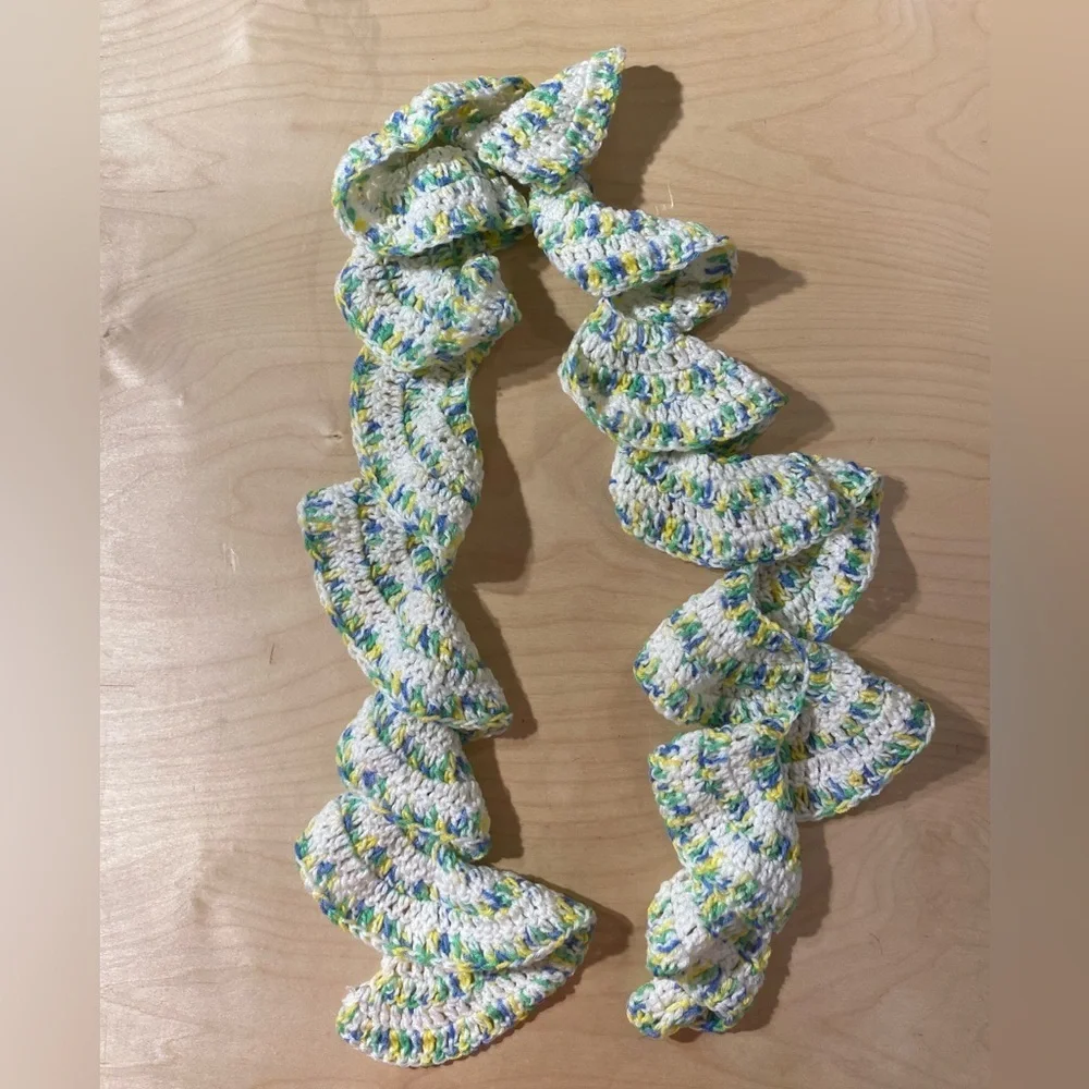 Colorful Crochet Ruffle Scarf (Q)